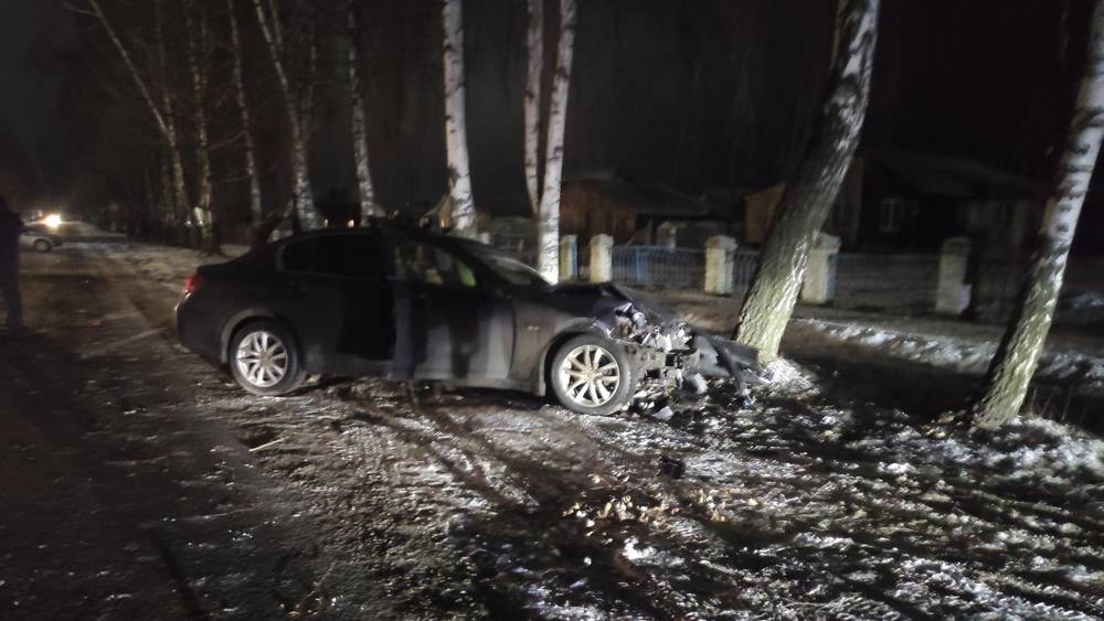 В брянском поселке Локоть на проспекте Ленина разбились два автомобиля