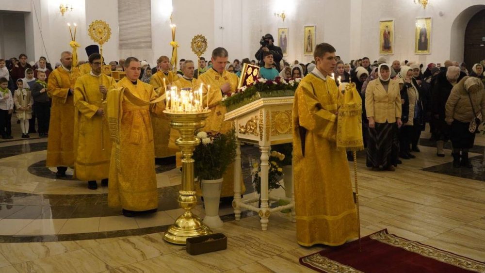 Губернатор Брянской области Богомаз поздравил православных с Рождеством Христовым