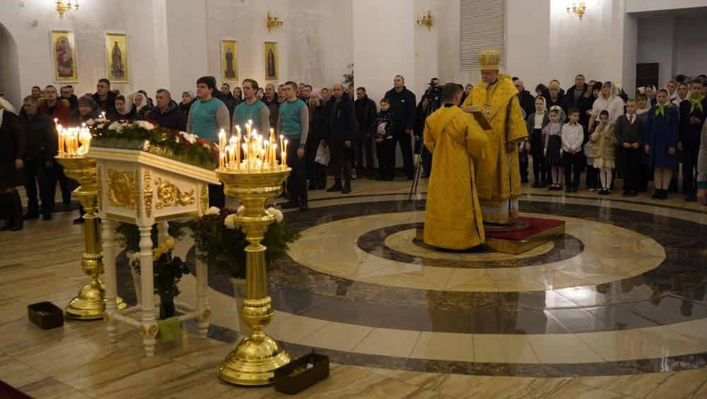 Губернатор Александр Богомаз поздравил жителей Брянской области с Рождеством Христовым