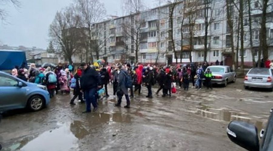 В Брянске утром 18 января эвакуировали учеников и педагогов из семи школ и трёх гимназий