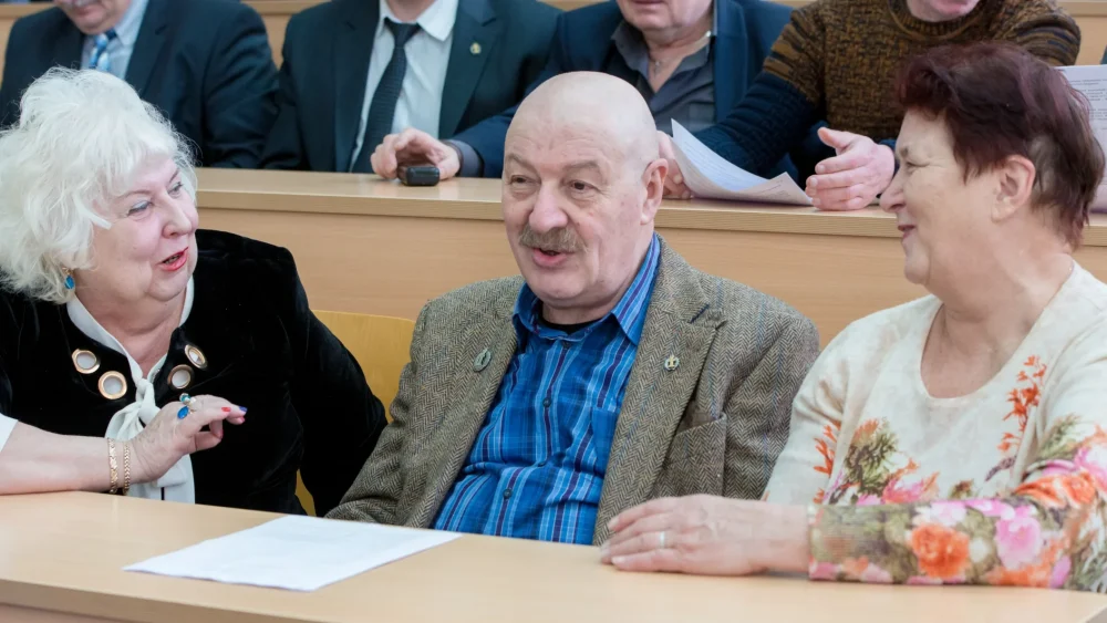 Ветеран брянской адвокатуры Вадим Мельников отправился на отдых после 51 года работы