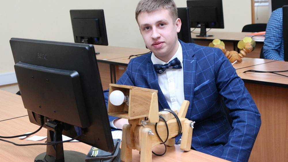 В Брянске на олимпиаде по технологии старшеклассники защитили свои творческие проекты