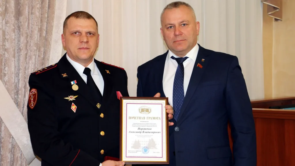 Валентин Суббот вручил награды сотрудникам подразделений областного Управления Росгвардии