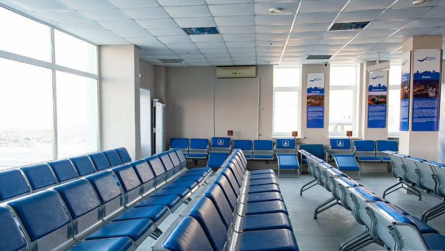 В международном аэропорту Брянска установили новые кресла в зале ожидания