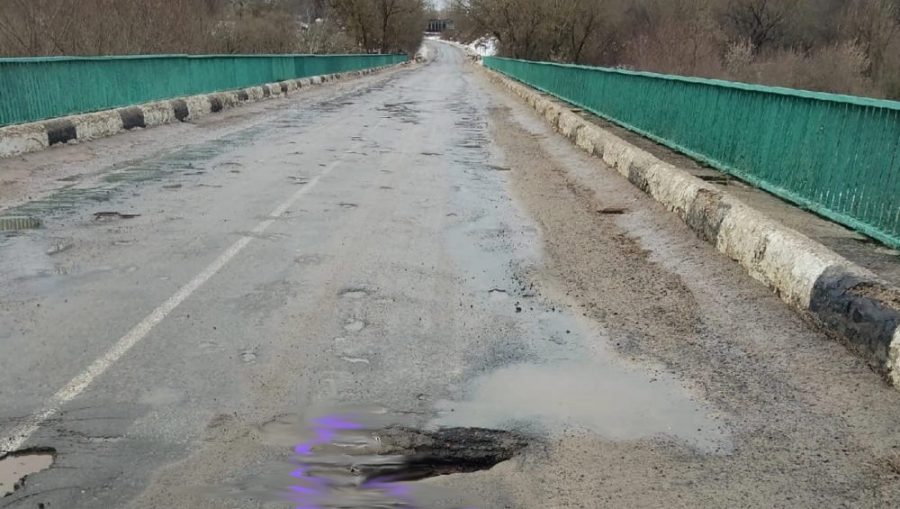 В Брянской области прокуратура потребовала отремонтировать аварийный мост