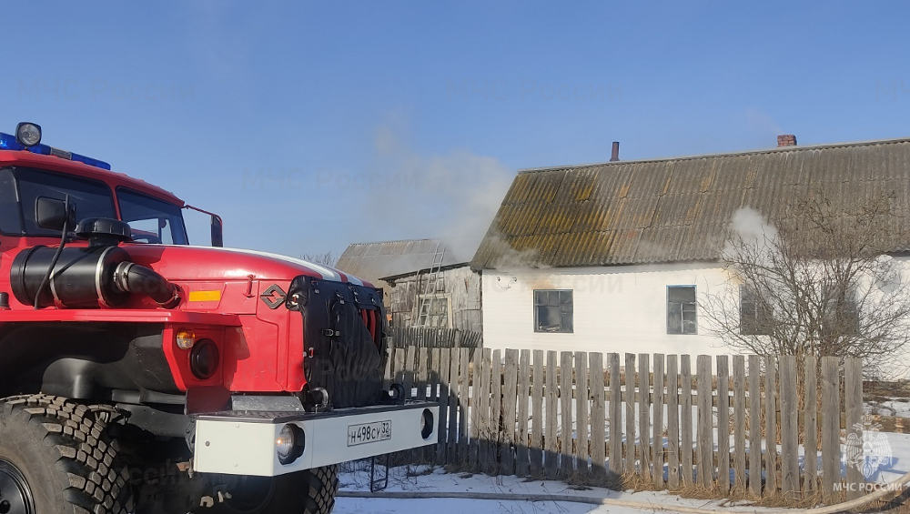 В брянской деревне Гришина Слобода в сгоревшем доме погиб 49-летний мужчина