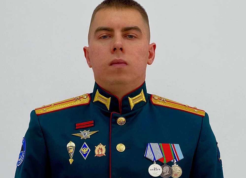 Старший лейтенант Максим Васюков из брянского Сельцо награжден медалью Суворова