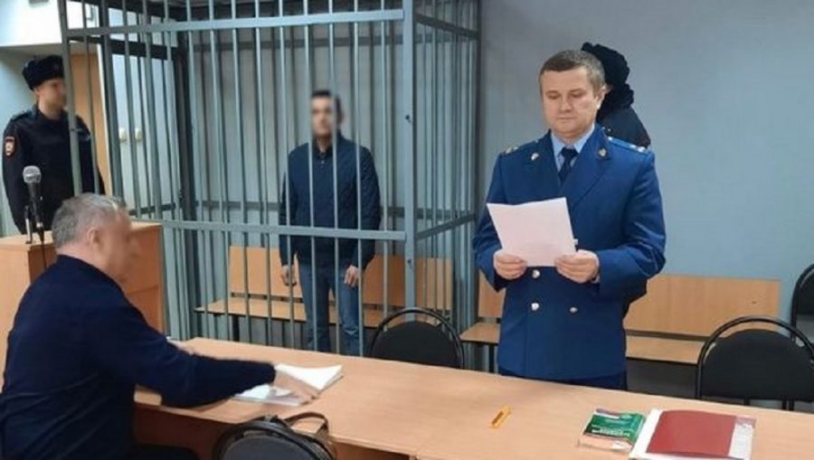 В Брянске 44-летний кладовщик получил 10 лет колонии за убийство защитившей дочь тёщи