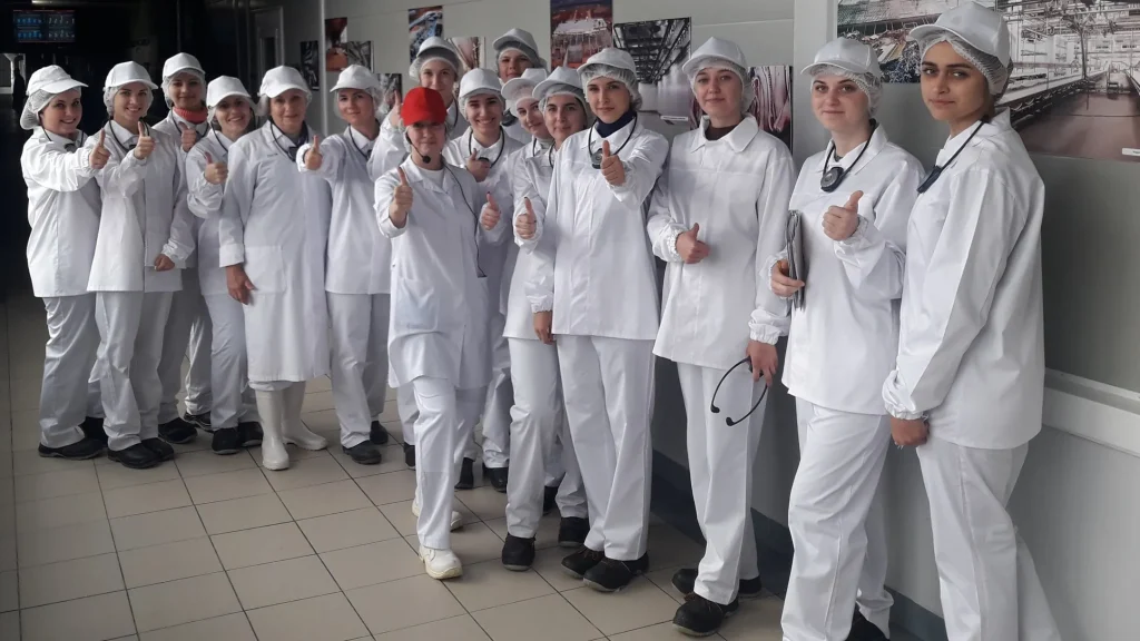 Более 200 студентов получили работу и достойную зарплату на современных производствах «Мираторга»
