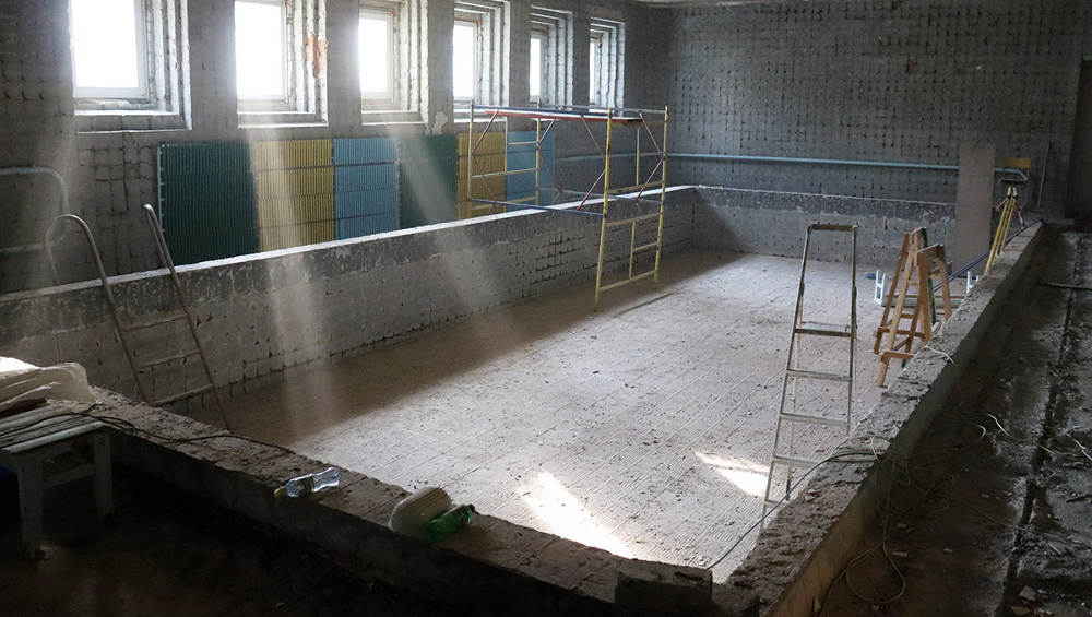 В брянской гимназии № 6 отремонтируют не работавший 10 лет бассейн