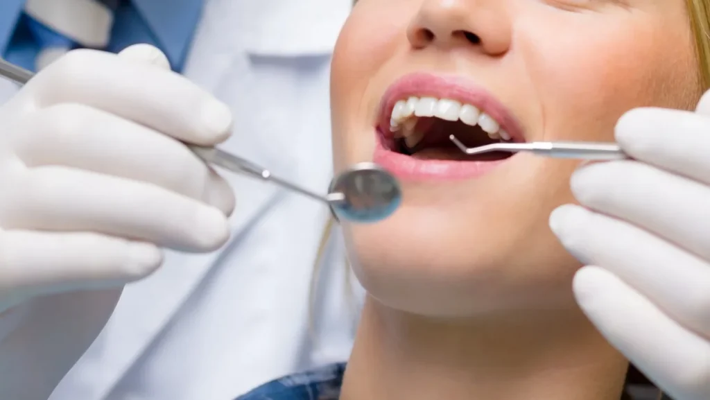 В Брянской области стоматологу предложили зарплату в 180 тысяч рублей