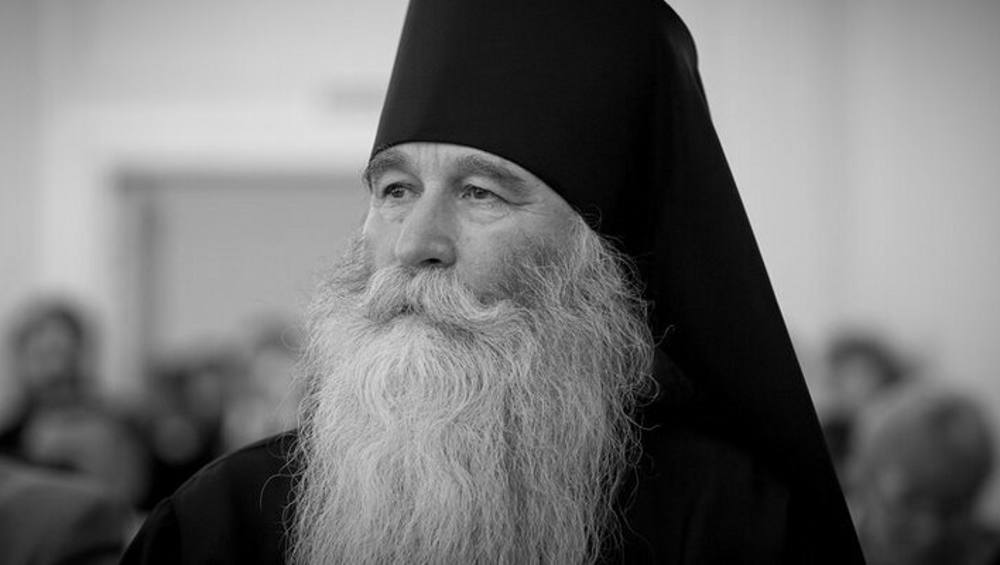 Представители Брянской епархии простились с бывшим епископом Феофилактом