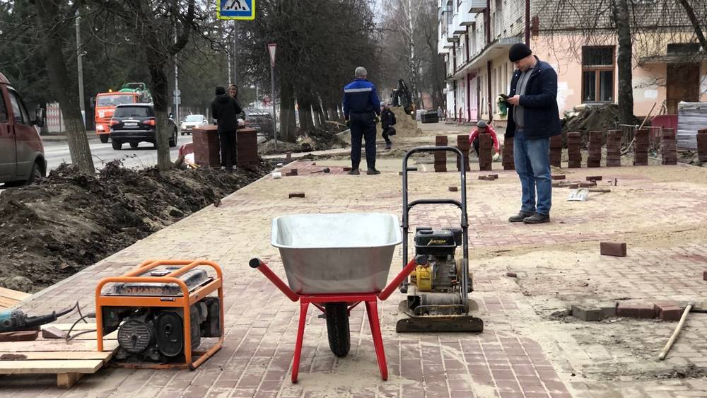 В Брянске начали строительство тротуара на участке проспекта Станке Димитрова
