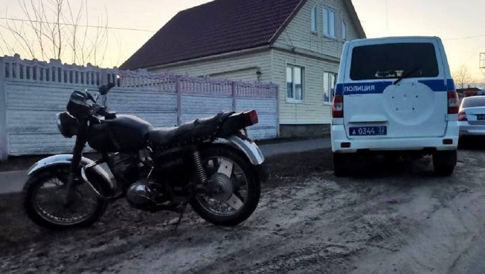 В Климовском районе Брянской области инспекторы задержали пьяного 35-летнего мотоциклиста
