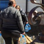 В Брянске жителям подтопленной из-за паводка Нижне-Заречной улицы передали продукты и воду