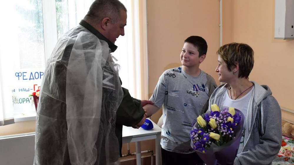 Раненного украинскими боевиками брянского мальчика Фёдора Симоненко выписали из больницы