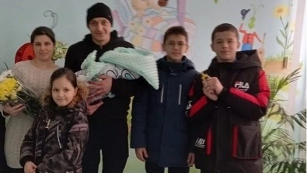 В Злынке в семье Виктории Котенок и Николая Кусенкова появился четвертый ребенок