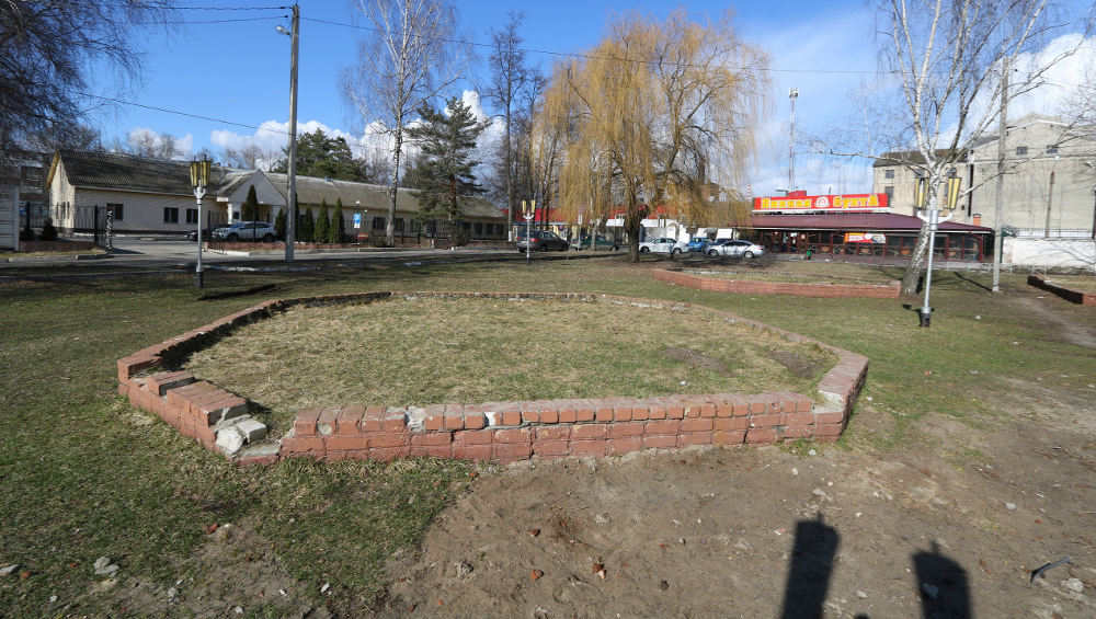 В Брянске подрядчику пригрозили за срыв сроков реконструкции сквера Пушкина