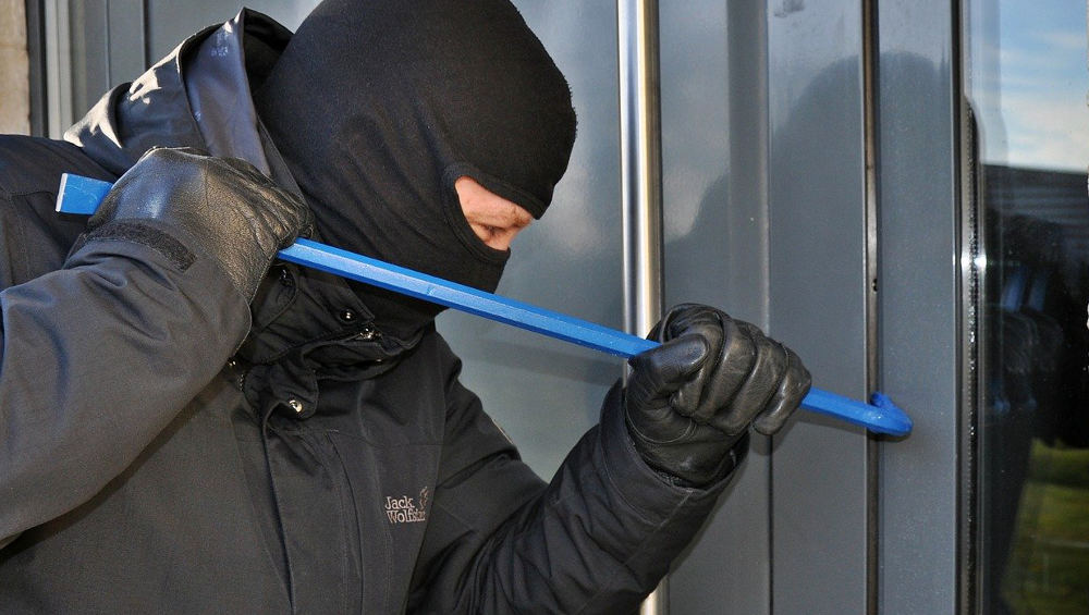 В Климове из взломанного ларька житель Новозыбкова украл более 100 электронных сигарет