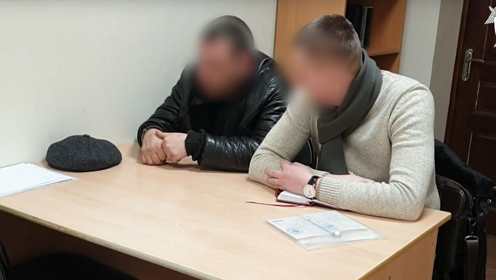 В Брянске главу районного угрозыска и участкового отдали под суд за взятку сотруднику ФСБ