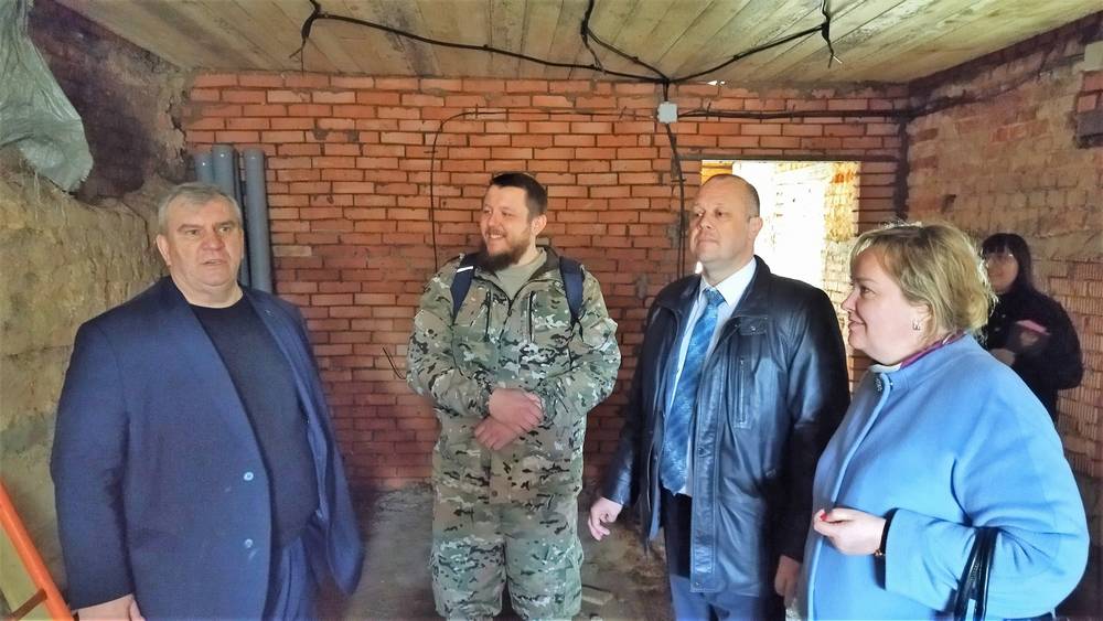 Брянские чиновники проверили реставрацию церкви и Дома архитектора в Брасовском районе