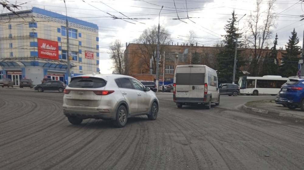В Брянске дорожники начали ремонт кольцевой развязки возле «Полтинника»