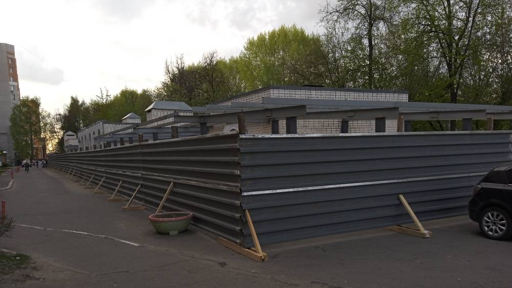 В Брянске начались загадочные строительные работы возле подземного сооружения на Бежицкой