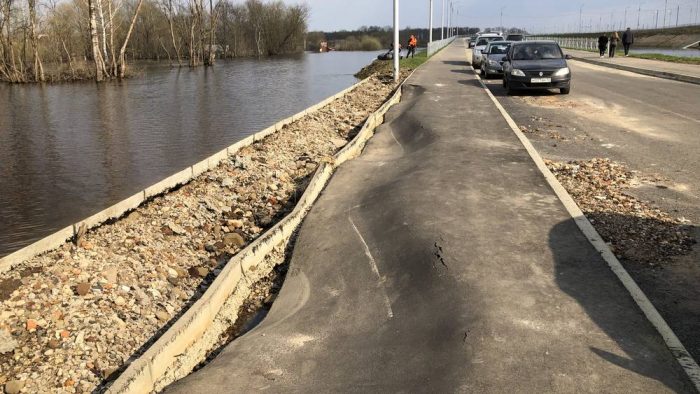 Специалист объяснил причину катастрофы с новой дорогой к Славянскому мосту в Брянске