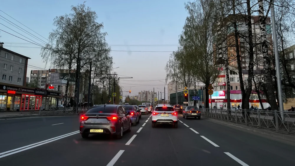 В Брянске готовность ремонтируемой дороги по улице Крахмалева составила 97 процентов