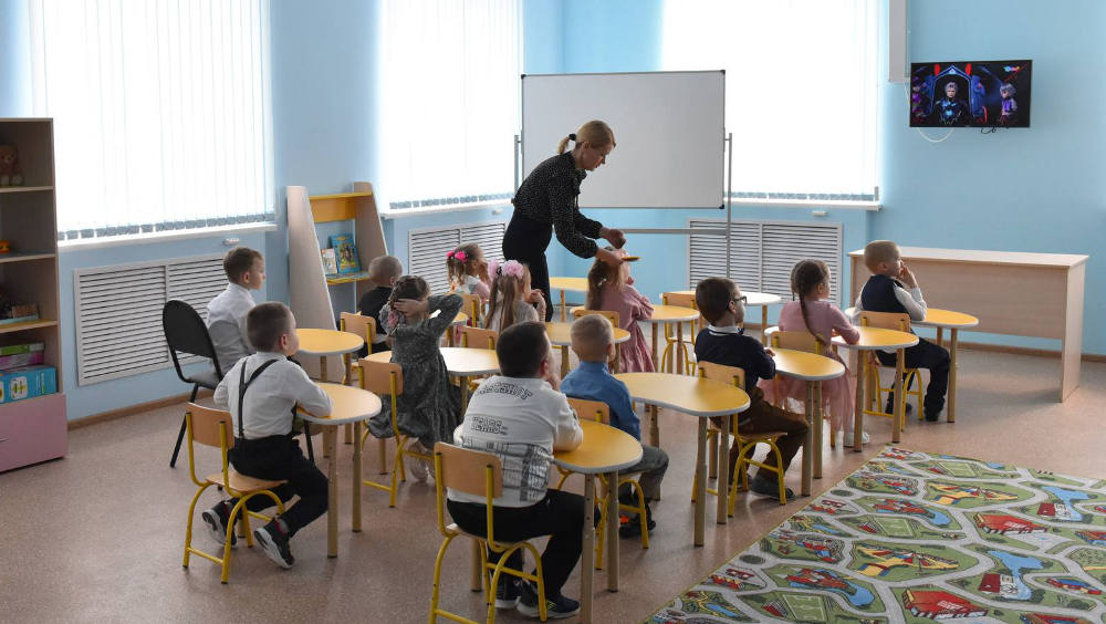 Жителям Брянской области подсказали решение проблемы с устройством ребенка в детсад