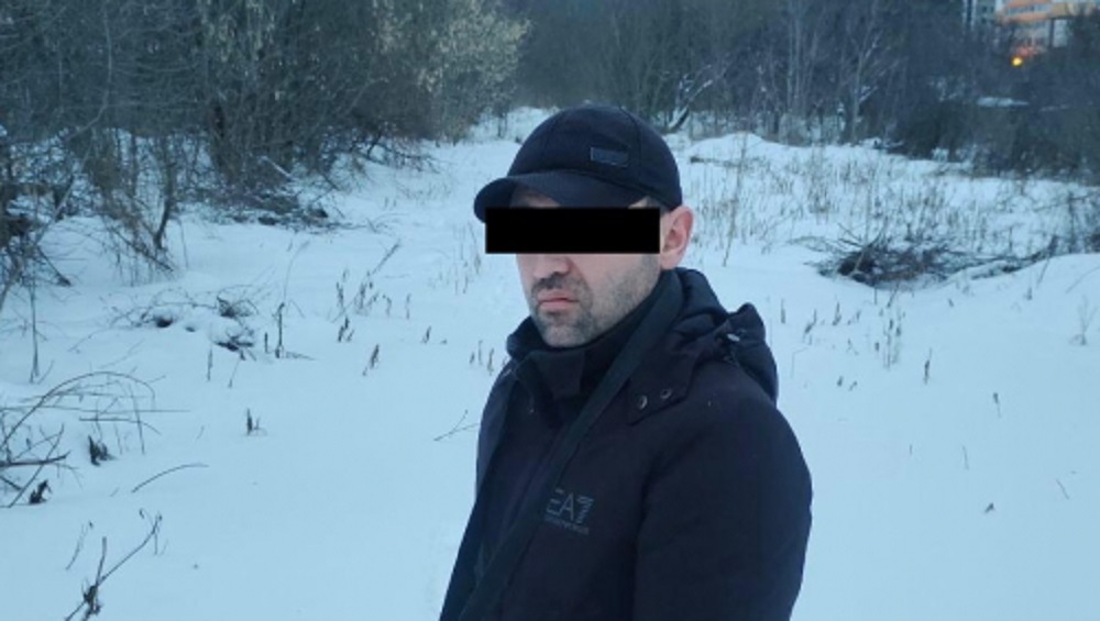 В Брянске полицейские задержали прибывшего из Москвы иностранца с 10 граммами наркотика