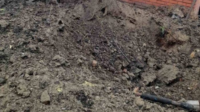 Украинский самолет сбросил две мощные бомбы в Брянской области