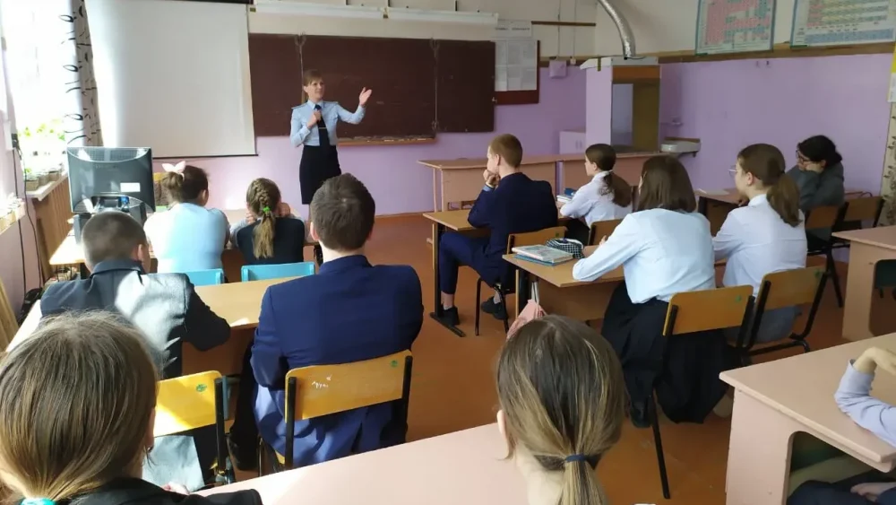 ГАИ провела для брянских школьников занятие по безопасности дорожного движения