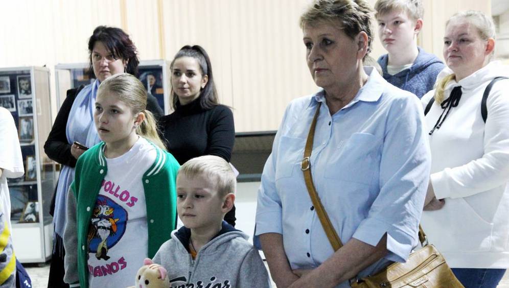 В преддверии Дня космонавтики для семей участников СВО состоялась экскурсия в Брянский планетарий