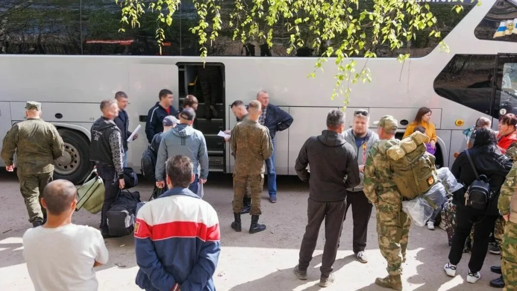 Две группы нижегородских добровольцев с «рюкзаками губернатора» отправились на спецоперацию