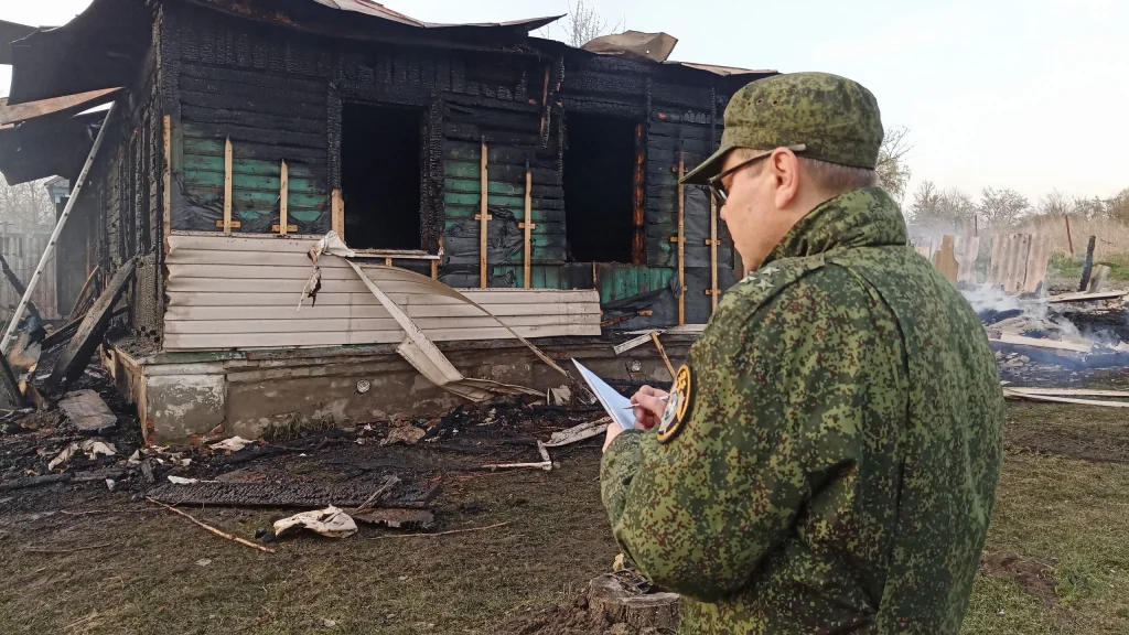 Брянца приговорили к 1 году и 7 месяцам колонии за гибель троих детей в ходе пожара