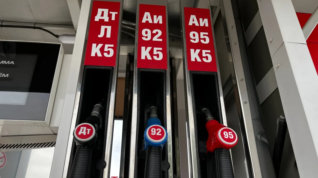 Автолюбителям Брянской области сообщили о риске роста цен на бензин