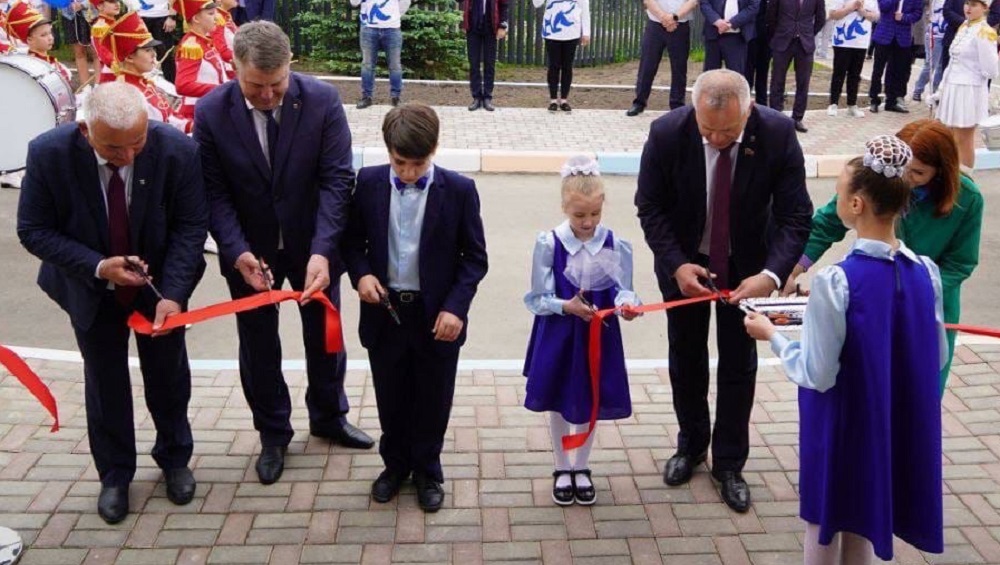 В Сураже Брянской области открыли обновлённую за 31 млн рублей детскую школу искусств