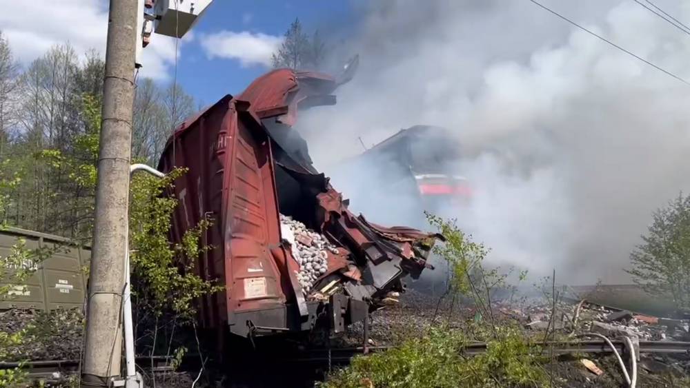 Карнаухов сообщил об увиденном на месте подрыва путей и крушения поезда в Брянской области