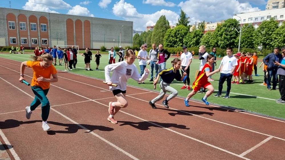 В школах Брянской области расширили спортивные площадки