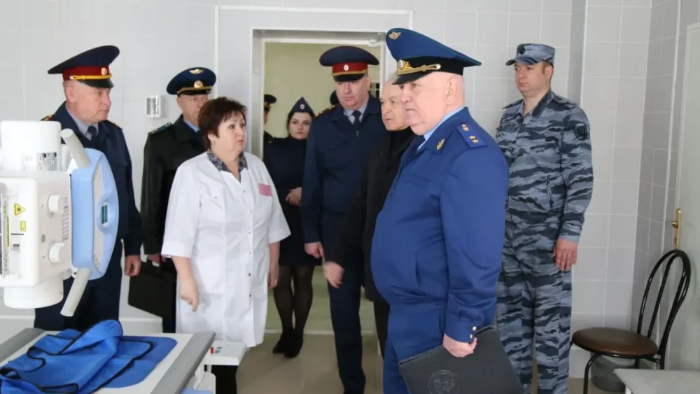 Прокурор Брянской области проверил ШИЗО и пищеблок колонии № 5 в Стародубе