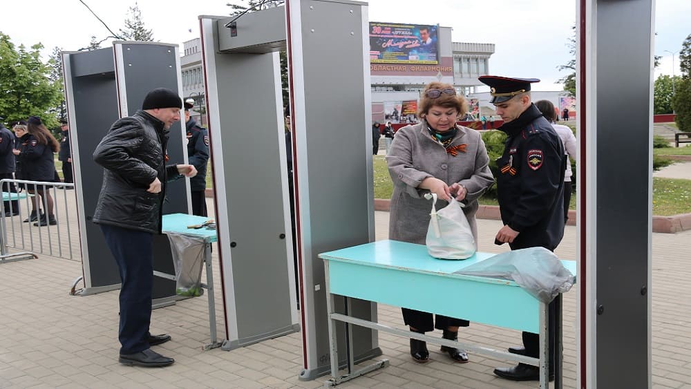 В Брянской области более 600 полицейских не допустили нарушений порядка в День Победы