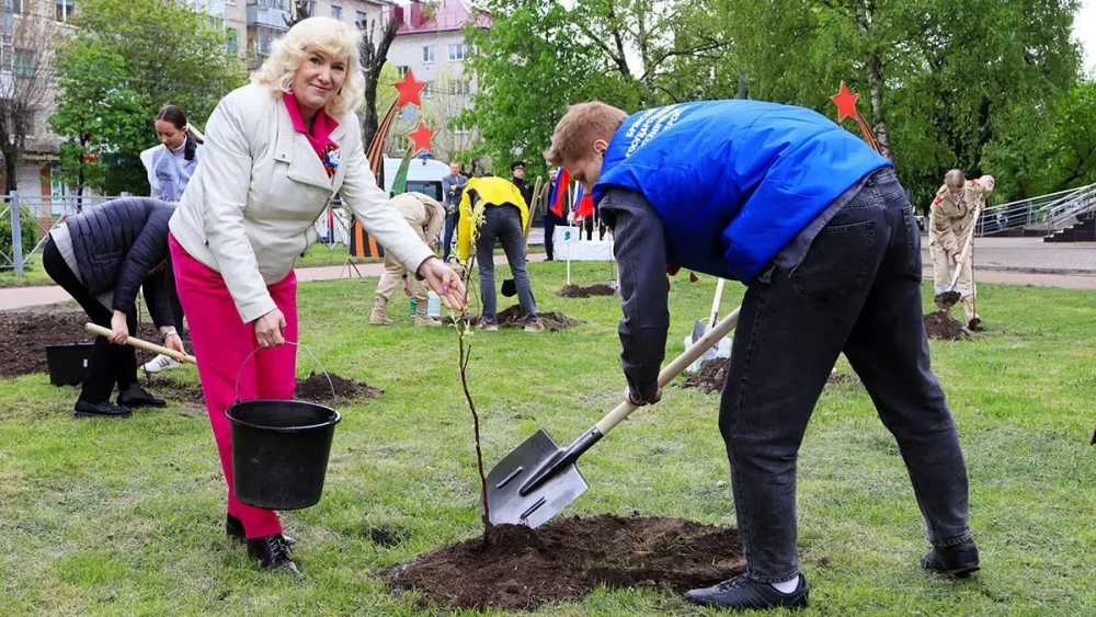 В Брянске прошел региональный этап международной акции «Сад памяти»
