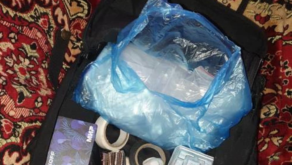 В Брянске полиция задержала 18-летнего наркоторговца с 475 граммами «солей»