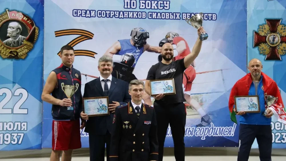 Московские полицейские заняли 1 место в соревнованиях силовиков в Брянске