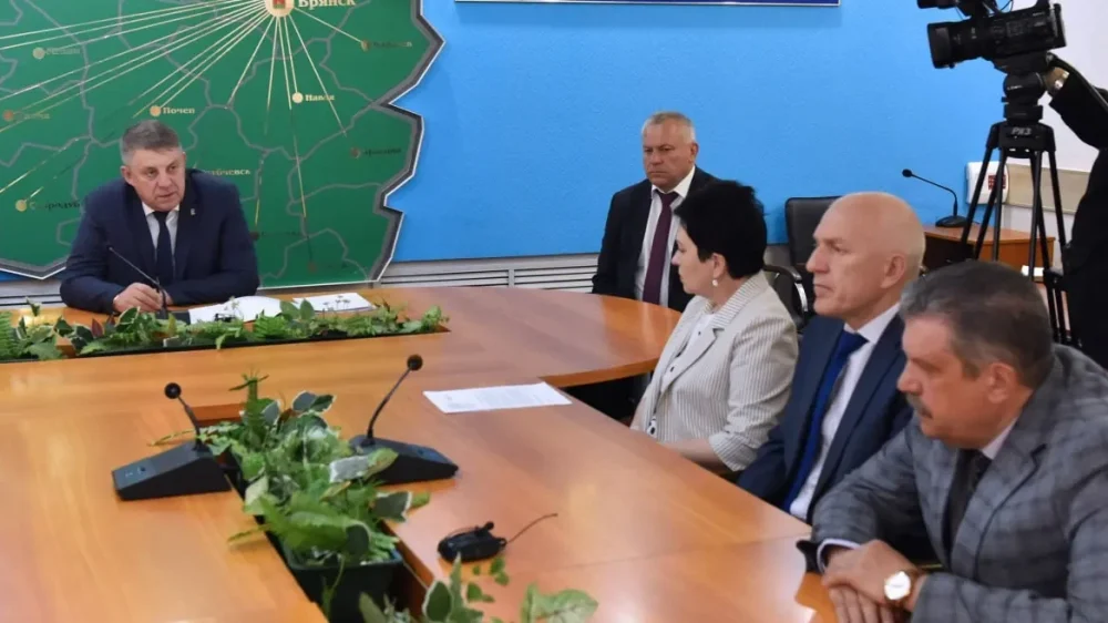 Брянский губернатор раскритиковал чиновников за безразличие к семьям участников СВО