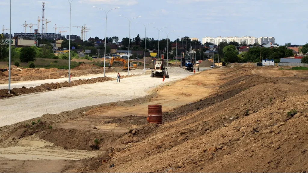 Губернатор Богомаз назвал главные дорожные стройки Брянской области