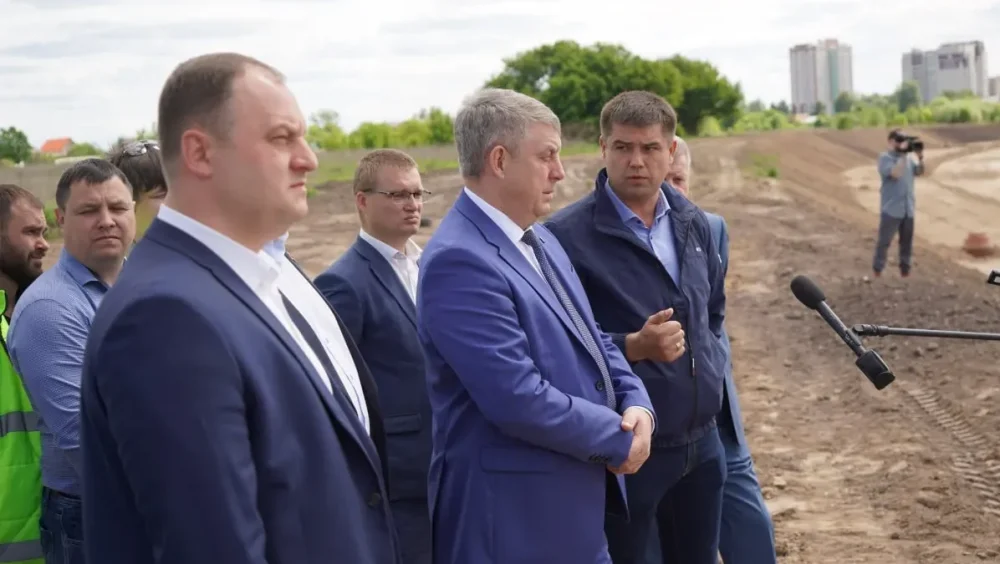 Губернатор Брянской области Александр Богомаз проверил ключевые городские стройки