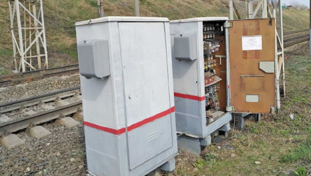 Mash: В Брянской области на железной дороге диверсант поджёг релейный шкаф