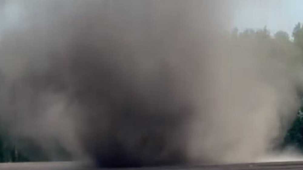 В Брянском районе местные жители сняли видео «торнадо» в селе Госома
